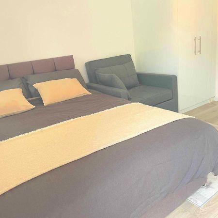 Studio Flat Private Bathroom Wc And Kitchenette Londres Exterior foto