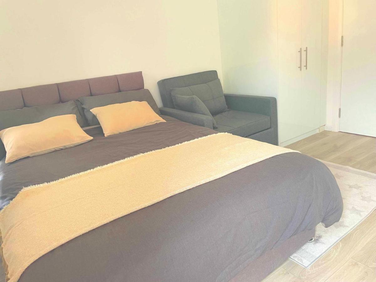 Studio Flat Private Bathroom Wc And Kitchenette Londres Exterior foto
